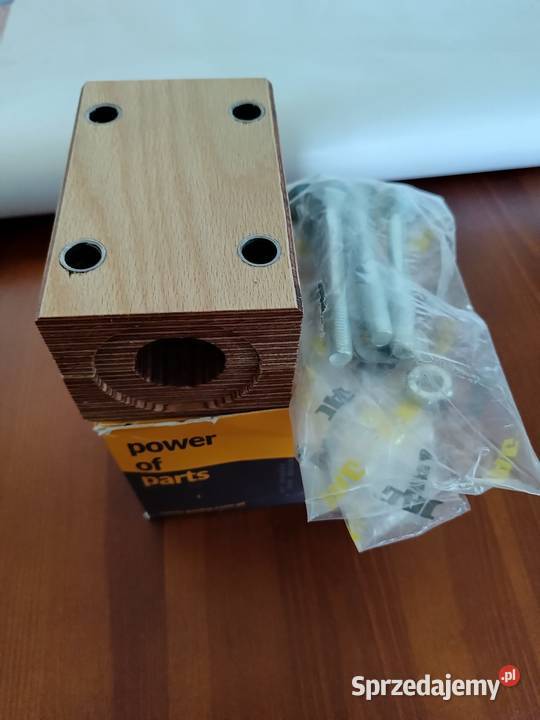Ślizg drewniany Claas 618186G Fl 31mm Czyżew
