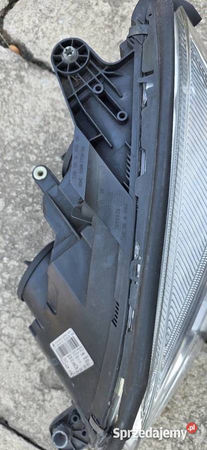 Sprzedam Lampy Przod W204 Mercedes