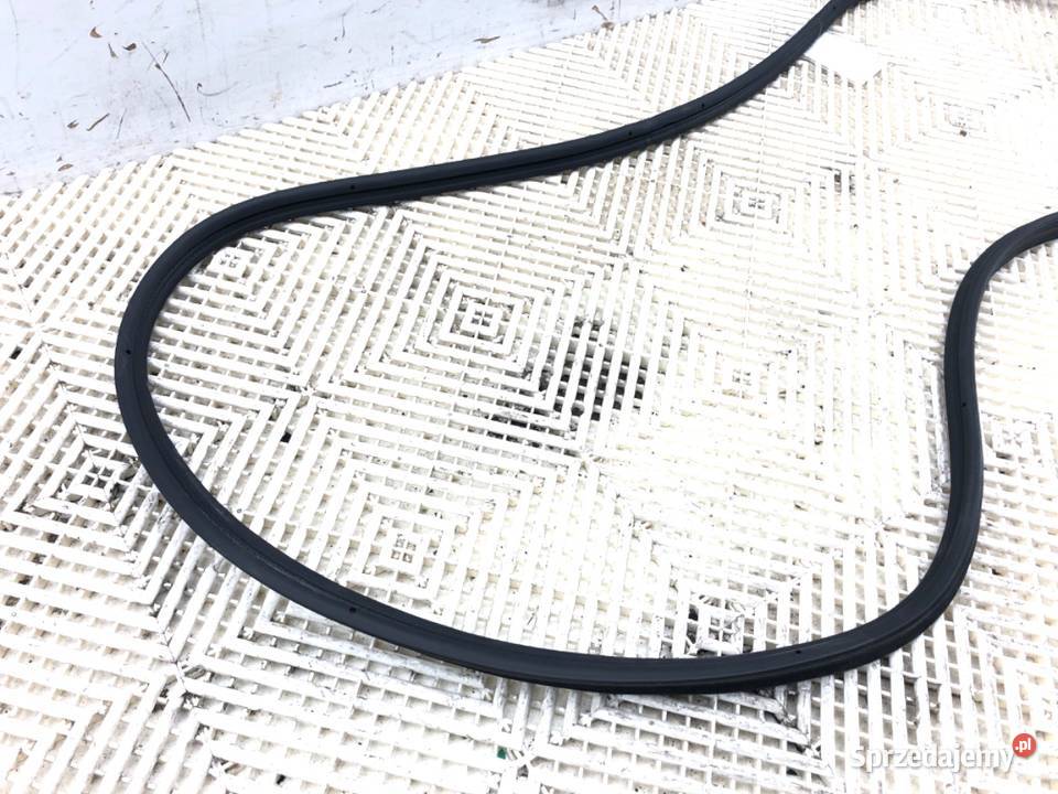 USZCZELKA KLAPY BAGAŻNIKA SUZUKI SCROSS