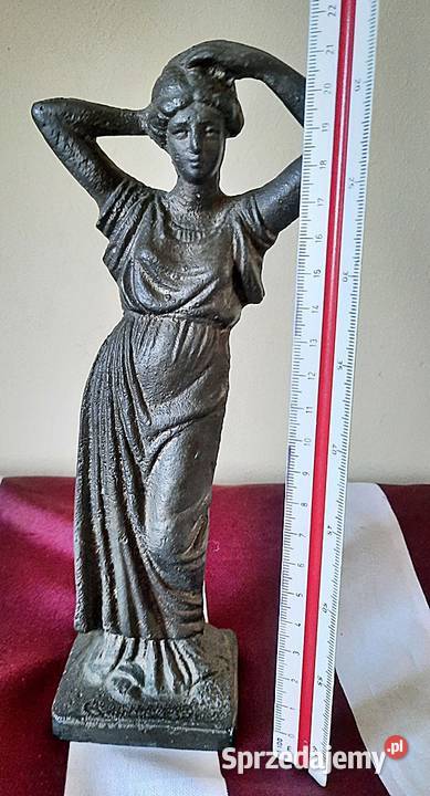 Figurka kobiety z brązu 21