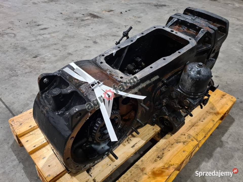 Tylny most Massey Ferguson 4245 Części i osprzęt rolniczy Byków sprzedam