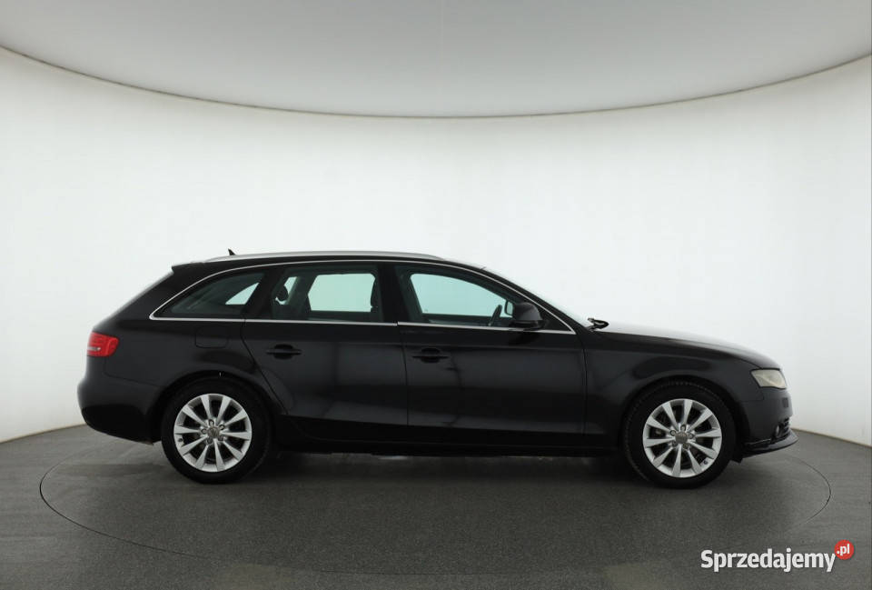 Audi A4 20 TDI czarny Piaseczno
