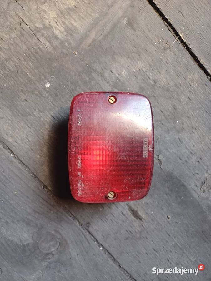 Tylna lampka przeciwmgielne fiat 126p Maluch Świdnica Polska sprzedam