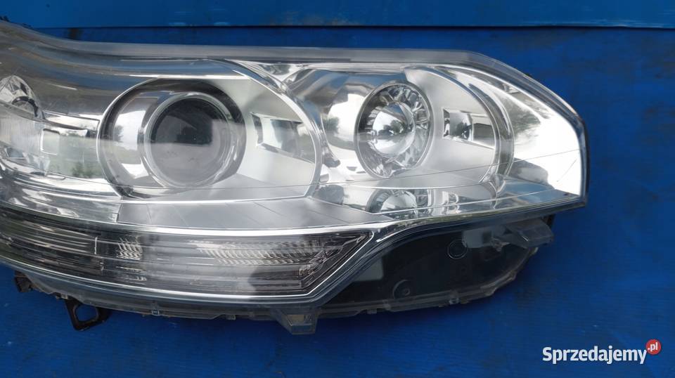 LAMPA REFLEKTOR PRAWY PRZÓD XENON 9689037780