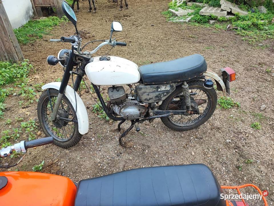 Wsk 125 kwadratowe błotniki do renowacji Rok produkcji 1985 Zielona Góra sprzedam