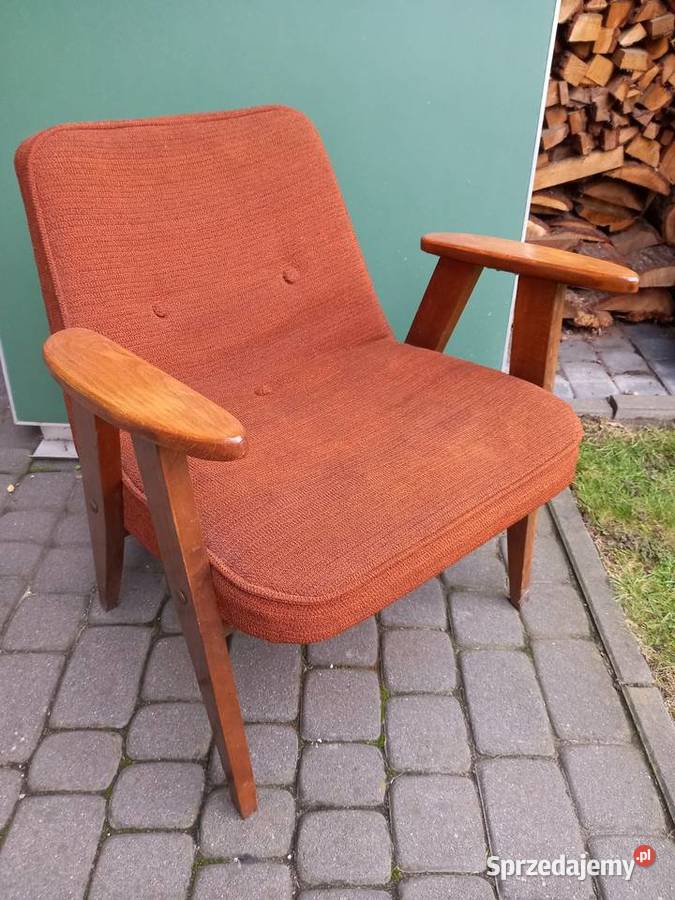 Stary fotel 366 Józefa Chierowskiego prl vintage Rawicz