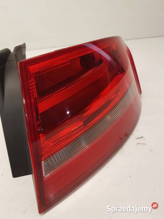 LAMPA PRAWY TYŁ W BŁOTNIK AUDI A4 B8 8K5945096AA Lampy tylne Przystajń
