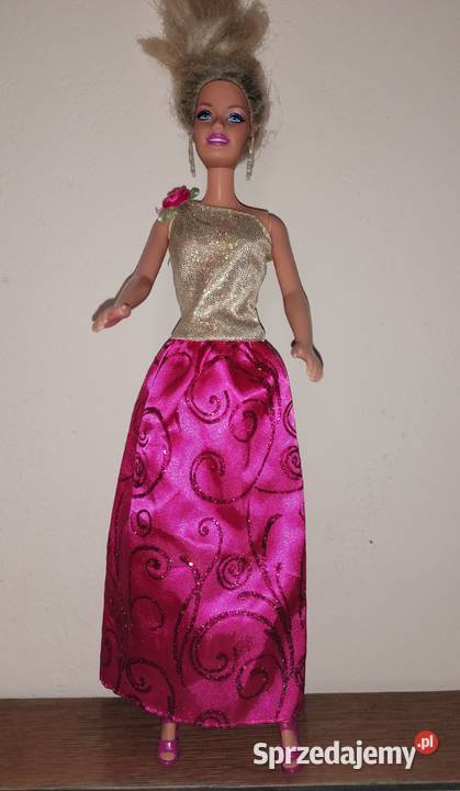 Lalka Barbie w wizytowej długiej kreacjiMattel łódzkie