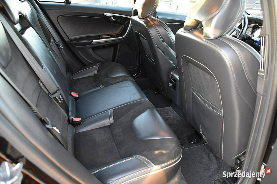 Volvo V60 20D4 190 RDesign Alcantara Led Navi serwisowany w ASO Nowe Kucice