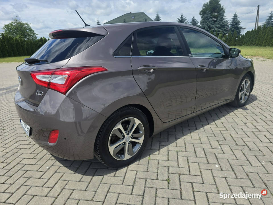 Hyundai i30 16crdi NavigacjaTempomatLedyKlimatr czujnik parkowania i30 Kutno