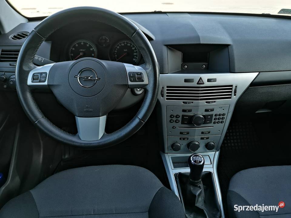OPEL ASTRA H 14 BENZYNA 2010 Astra Ruda Śląska sprzedam