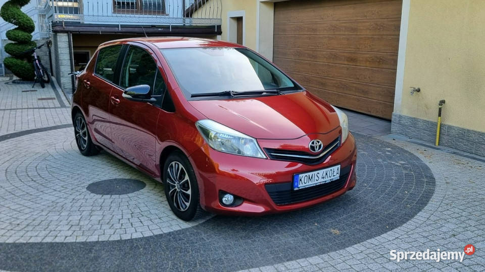 Toyota Yaris 69 Kamera Cofania Super Stan bordowy mazowieckie Płońsk