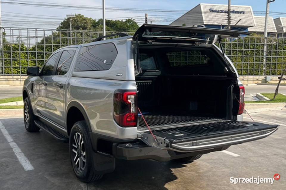 Zabudowa paki Hardtop Ford Ranger 2023 boki Pasłęk