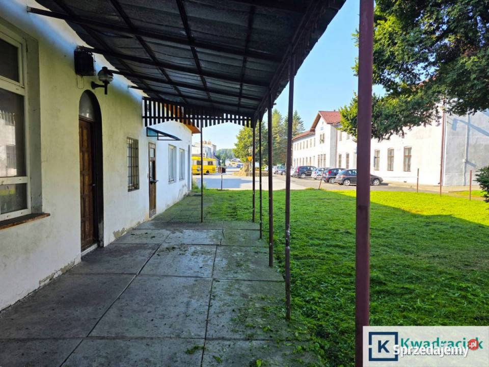 sprzedaży lokalu 120m2 Zagórz Plac Obrońców 3000zł/m2