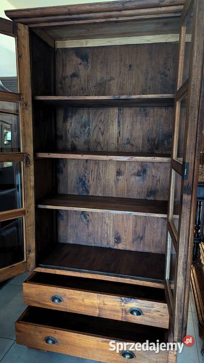 Piękna bibliotekawitryna kolonialna sklep Dąbrowa Górnicza
