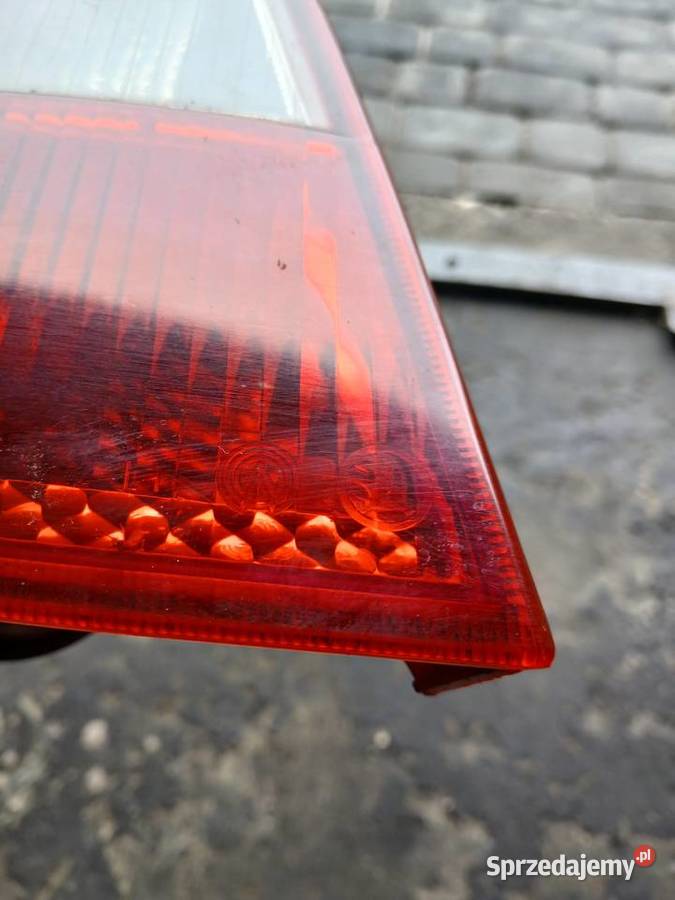 Lampa lewa tył tylna Skoda Fabia I 9804r HB EU Lampy tylne Radłów