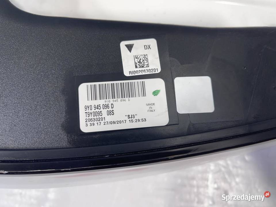 PORSCHE CAYENNE 3 PRAWA LAMPA TYŁ LED 9Y0945096D lampy tylne sprzedam