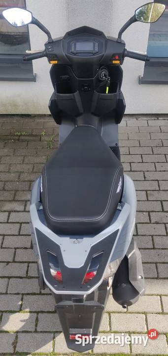 ZIPP GP 125 EFI NOWOŚĆ 2022 W SALON BIELSKOB Rok produkcji 2022 Bielsko-Biała