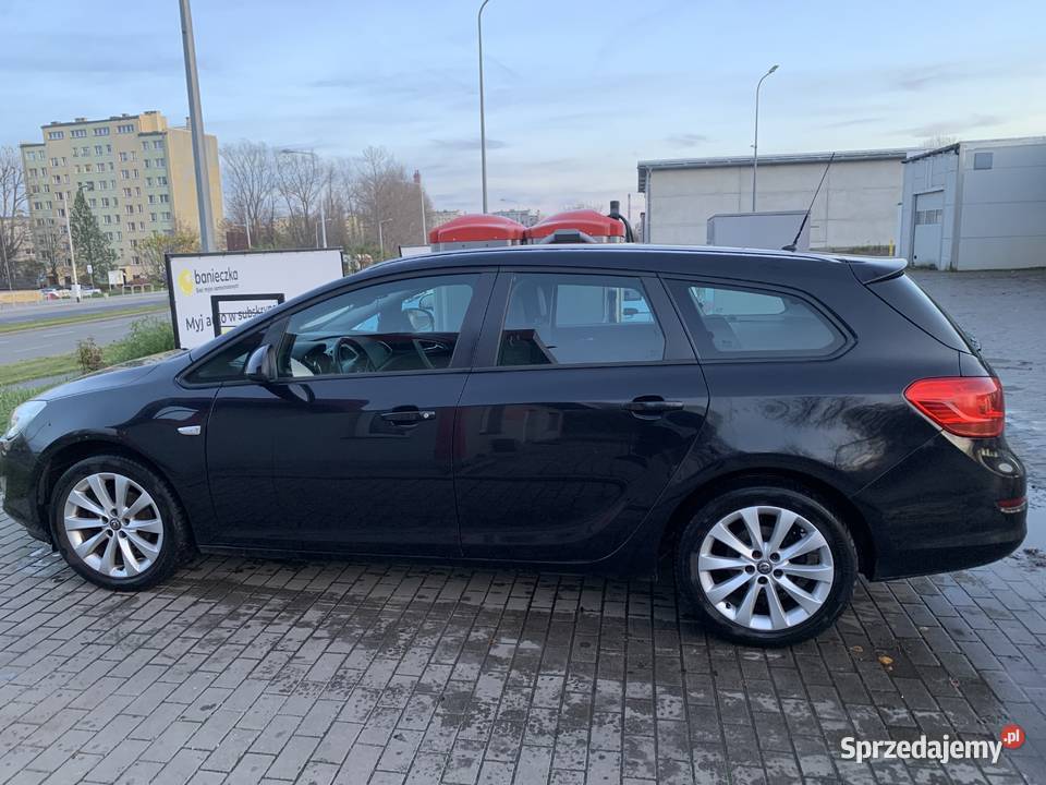 Opel Astra J 1600 benzyna LPG nieuszkodzony Wałbrzych