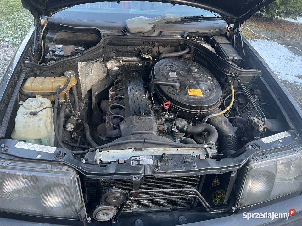 Mercedes W 124 260 E Łosiów