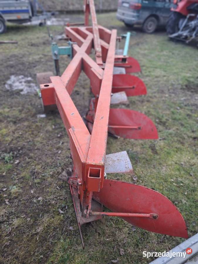 Pług 4ka duża Staltech na zabezpieczeniu nieuszkodzony
