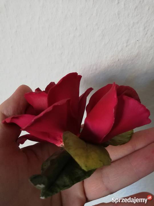 Dwie czerwone róże porcelana Capodimonte małopolskie sprzedam