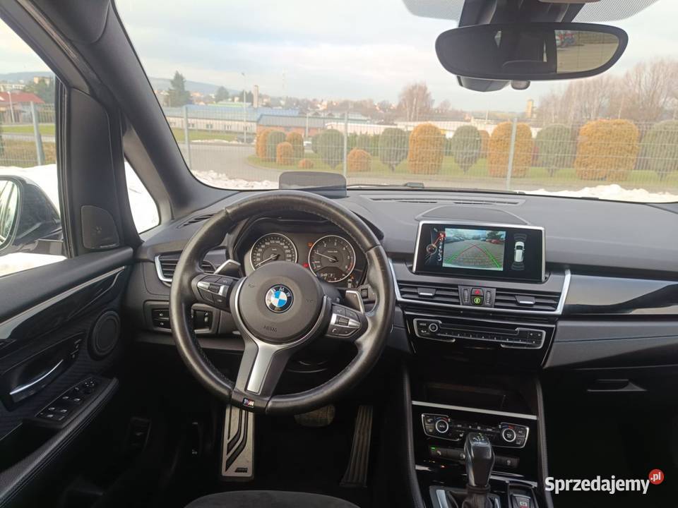 BMW Seria 2 F46 GT 218d 150 2017 światła przeciwmgielne Sanok