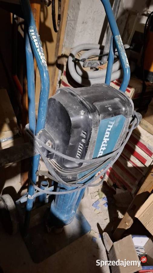 Młot Makita HM1812 Radom