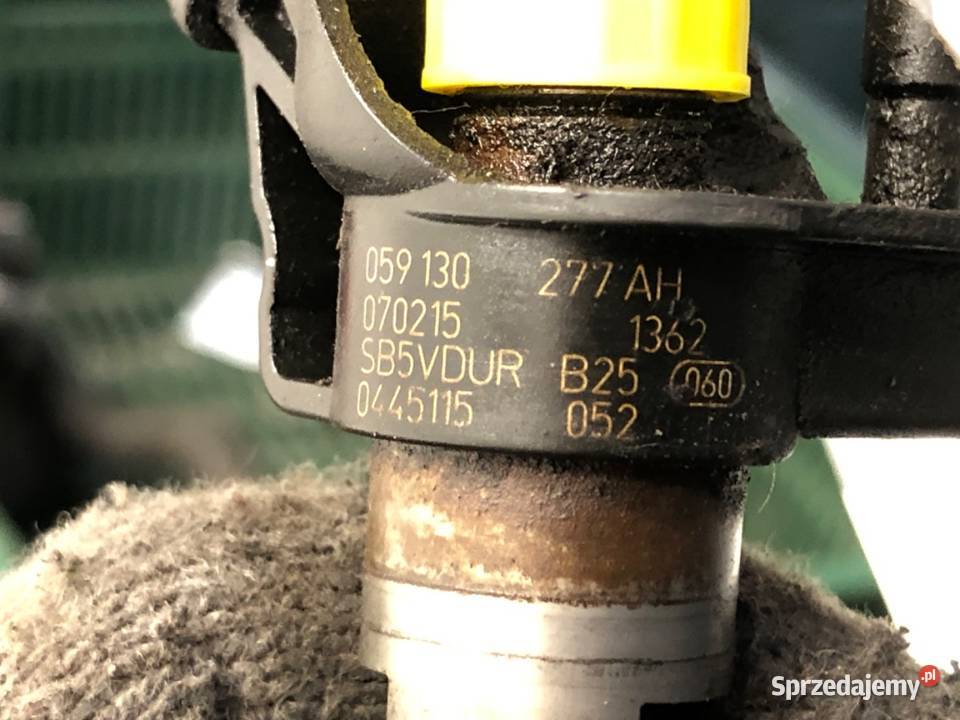 WTRYSKIWACZ VW TOUAREG 0445115052 30 211 0213 osobowe