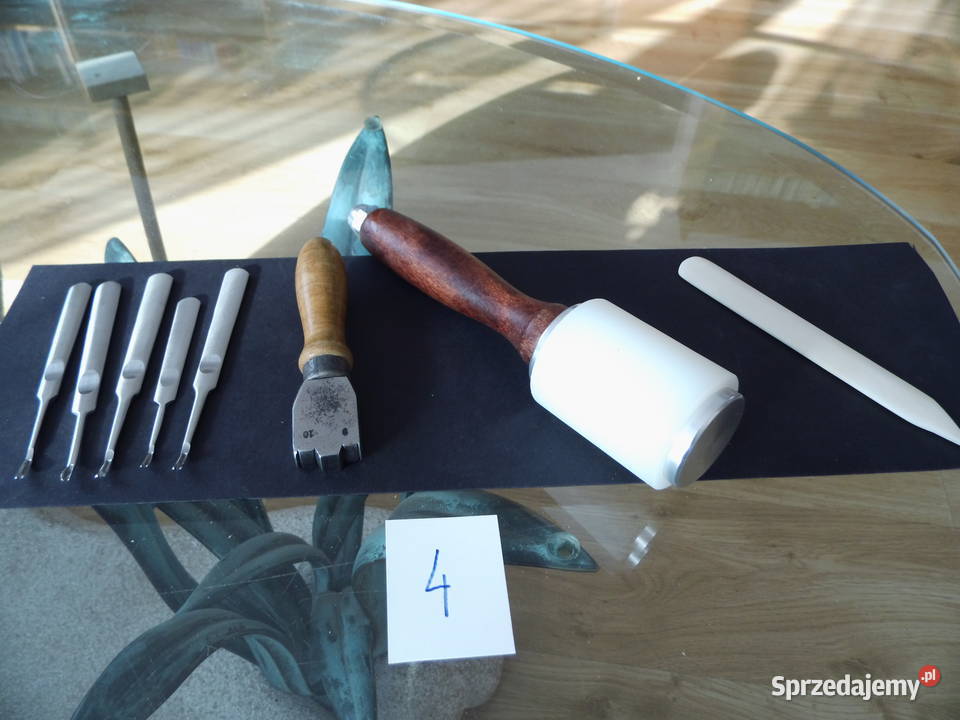 Oporządzenie skórzane Skóra Zestaw narzędzi 4 Radzewice sprzedam