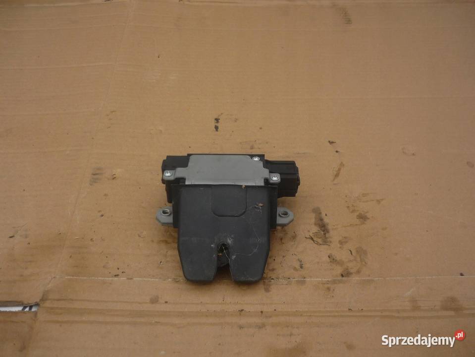 ZAMEK KLAPY TYŁ FORD FOCUS MK2