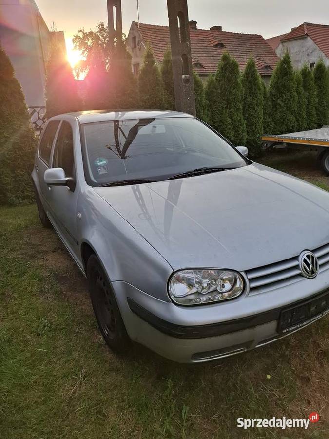 Vw golf 4 14 benzyna 2001r 143 la7w dolnośląskie Strzegom sprzedam
