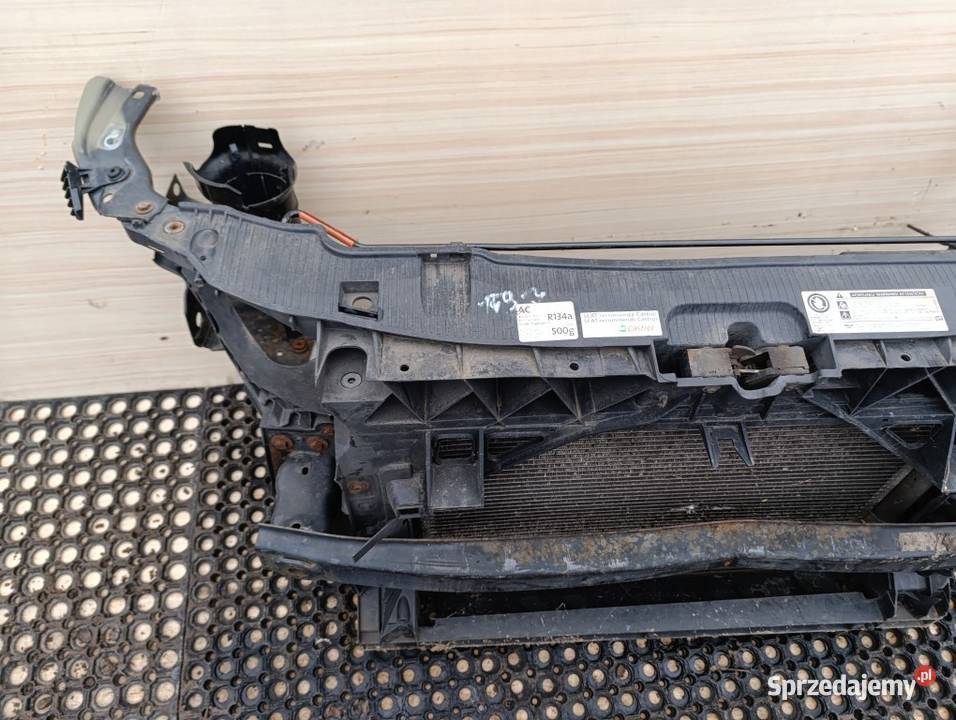 SEAT IBIZA 6J 16 TDI PAS PRZEDNI KOMPLET LW7Z Zbierkowo