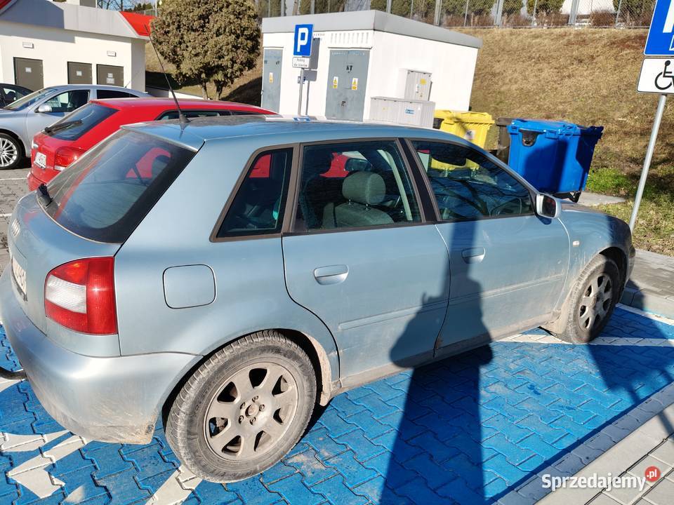 Sprzedam Audi A3 8L z 2003 r 16L 75kW oryginalny manualna A3 Kielce