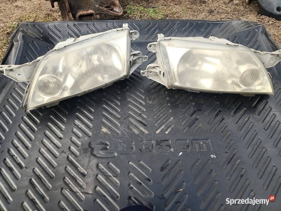 Lampa przednia przód prawa lewa Mazda Premacy osobowe Szczecin