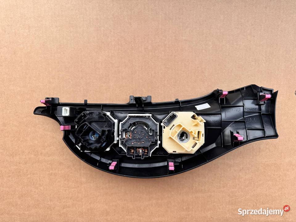 Panel klimatyzacji nawiewu Toyota Yaris III 1120 Brzesko