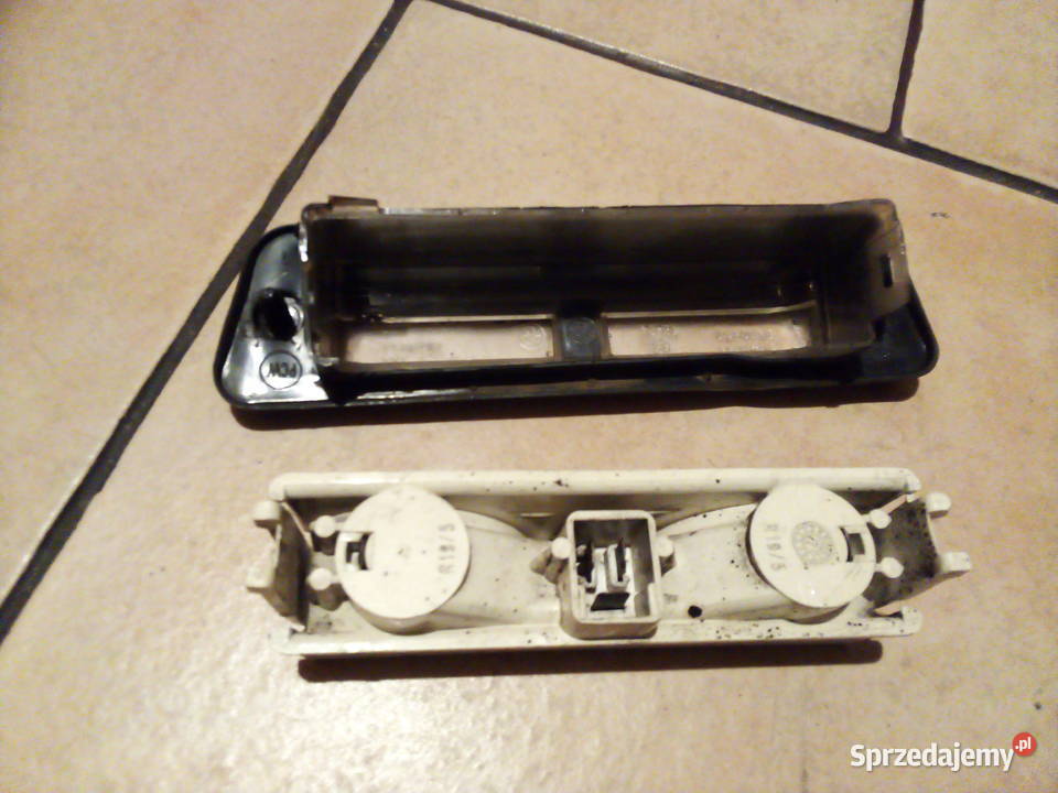 Lampka tablicy rejestracyjnej Fiat126p ST