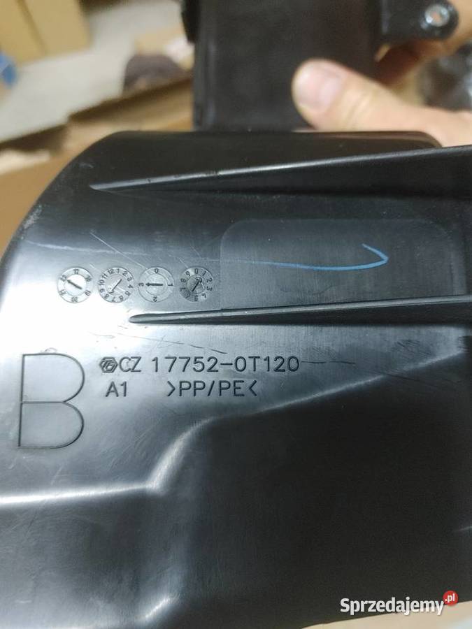 PRAWA LAMPA PRZEDNIA TOYOTA COROLLA XII E21 Włocławek