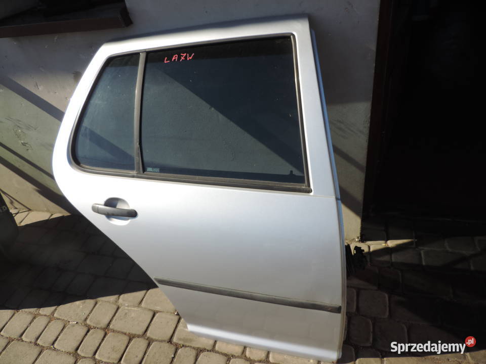 VOLKSWAGEN GOLF IV 5D DRZWI PRAWY TYŁ LA7W Nowy Sącz