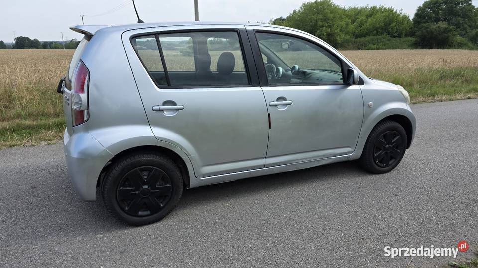 Daihatsu Sirion 13 benz klima przyciemniane szyby