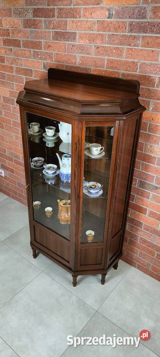 Piękna serwantka witryna Łagów