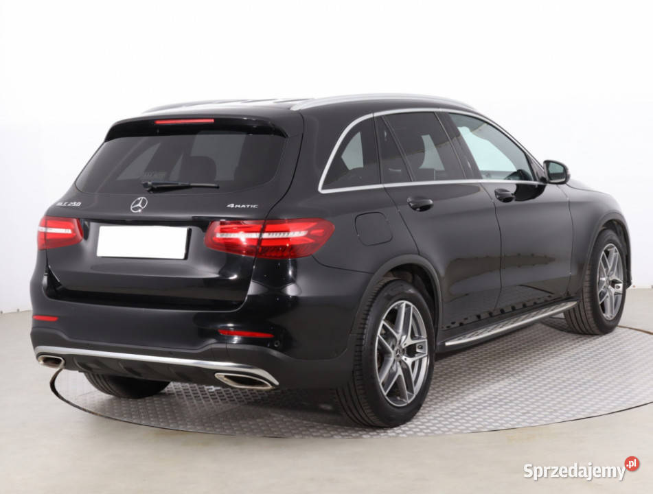 Mercedes GLC GLC 250 4MATIC Samochody osobowe Piaseczno sprzedam