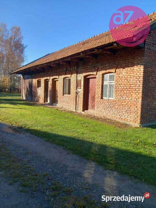 Budynek gospodarczy z projektem warsztatlokal asfalt Łużna