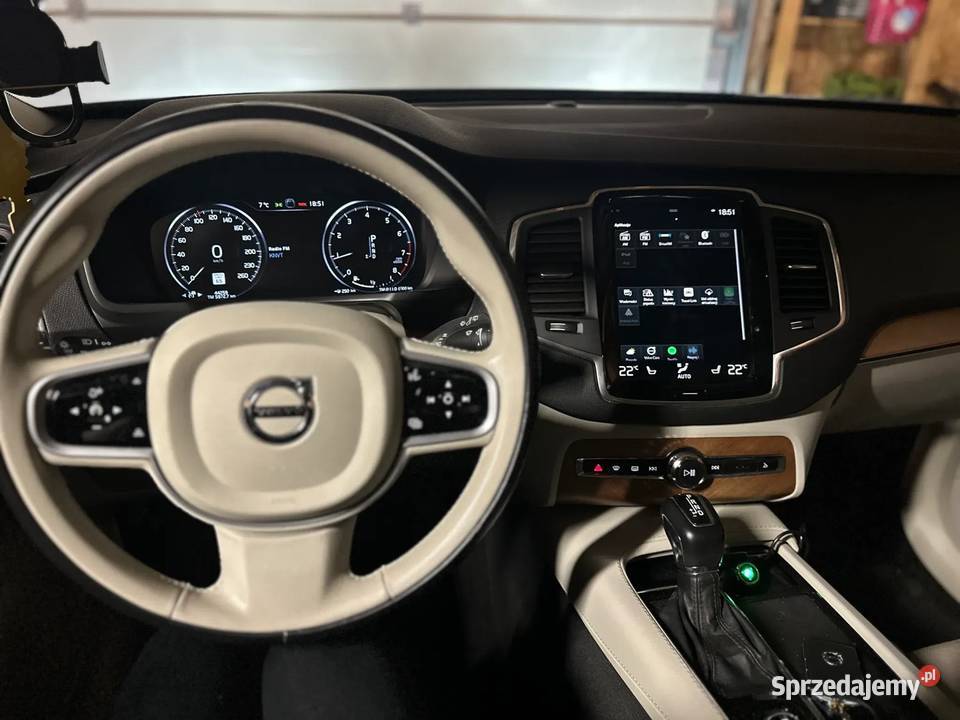 Volvo XC90 T6 AWD 320 2021 7osobowy ACC Kamera klimatyzacja Kamionki