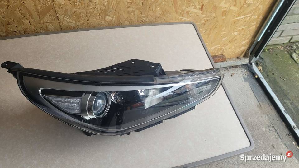 Hyundai i30 lll 1620 lampa prawa EU 7PIN Małomice