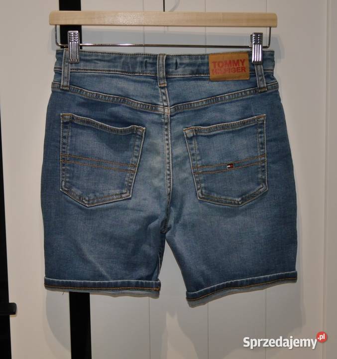 Tommy Hilfiger świetne spodenki 152 Rozmiar 152 Wrocław sprzedam