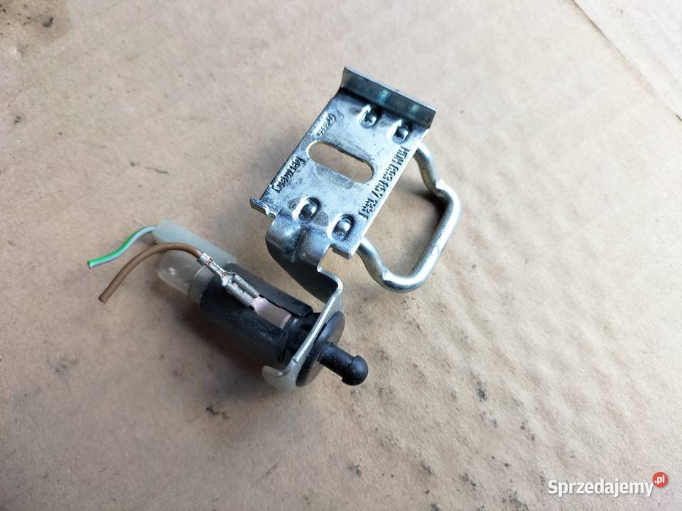 AUDI 80 B4 80B4 80B3 80 B3 lampka oświetlenie osobowe Kamień-Kolonia sprzedam