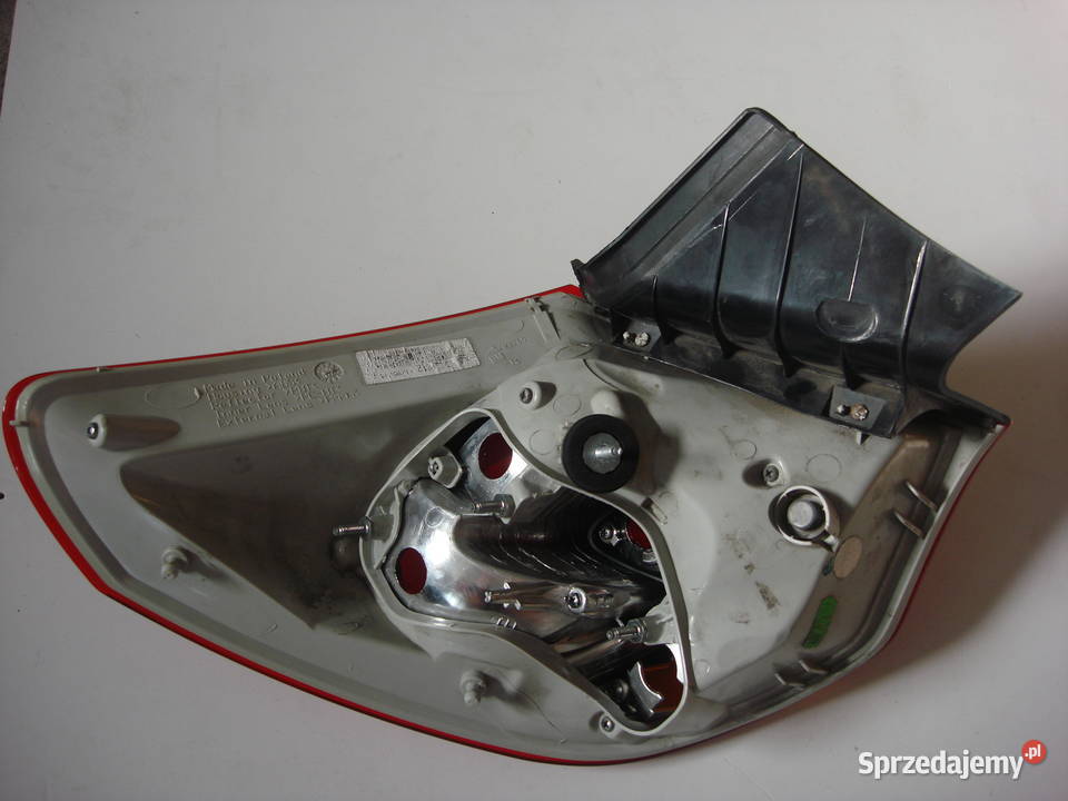 OPEL ASTRA J IV HB TYLNA PRAWA LAMPA TYŁ ZEW WEW Prawe Oświetlenie