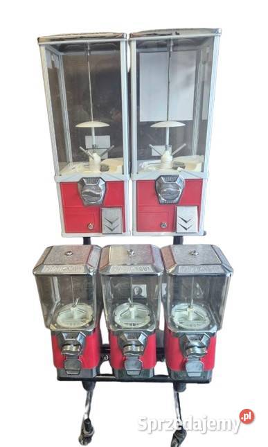 Automat vendingowy sprzedający na kulki zabawki