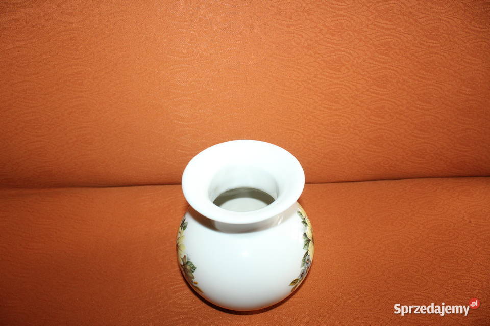 Porcelanowy wazonik Karolina Kwiaty Made in Chorzów